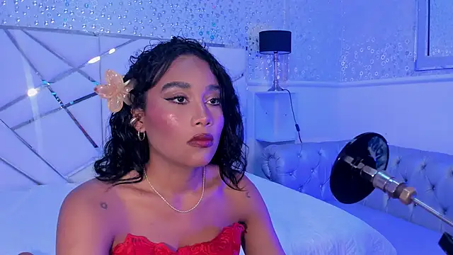 Horny Brunette  online show from April 17, 3:09 am