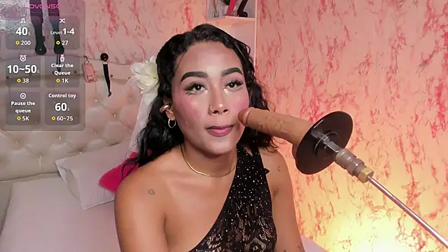 Horny Brunette  online show from May 28, 6:03 pm