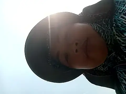 Huemy098 online show from April 13, 3:43 am