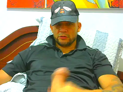 Snapshot of altenori chatting on May 7, 10:57 pm altenori online show from May 7, 10:57 pm