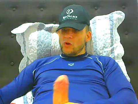 Snapshot of altenori chatting on May 13, 10:17 pm altenori online show from May 13, 10:17 pm