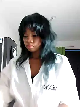 HannaMayers  online show from April 11, 10:24 pm