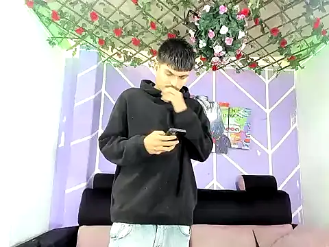 Nahomi hot 77 online show from May 15, 12:14 pm