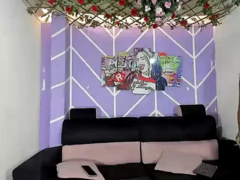 Nahomi hot 77 online show from June 2, 1:22 pm