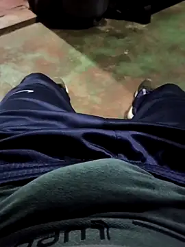 lulusantosl online show from May 21, 1:36 am