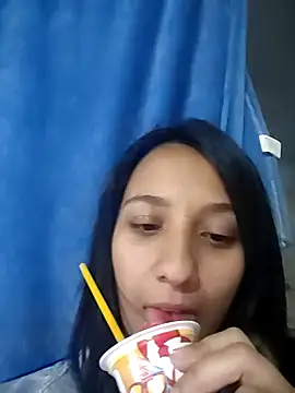 Snapshot of caneela chatting on March 22, 9:49 pm caneela online show from March 22, 9:49 pm