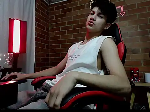 Kurtt   online show from March 27, 4:54 am