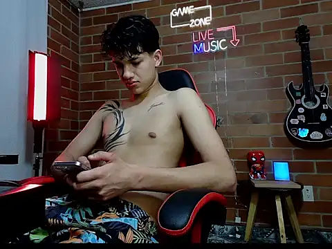 Kurtt   online show from March 24, 3:28 am