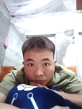 boy-pho- online show from March 19, 12:05 pm