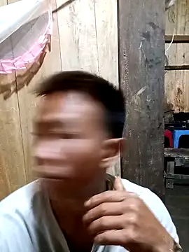 boy-pho- online show from April 30, 9:16 am
