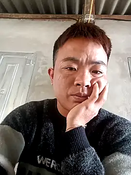 boy-pho- online show from March 21, 1:07 am