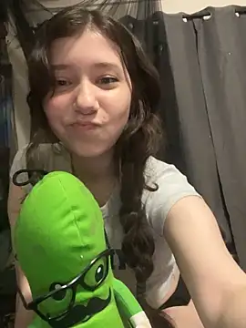 Snapshot of danneillove chatting on March 18, 6:16 am danneillove online show from March 18, 6:16 am