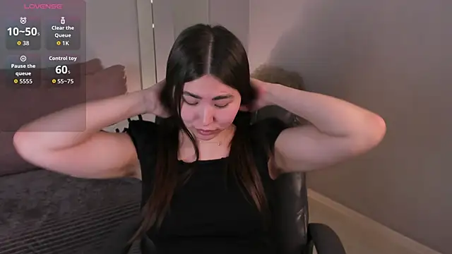IceIcebabe  online show from April 9, 1:18 am