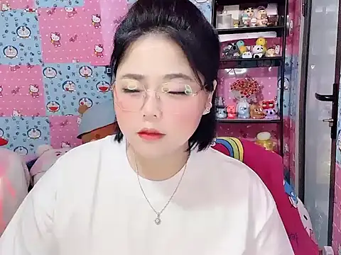 Snapshot of Nhanlu009 chatting on July 3, 1:06 pm Nhanlu009 online show from July 3, 1:06 pm
