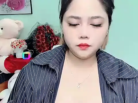 Nhanlu009 online show from April 18, 9:11 am