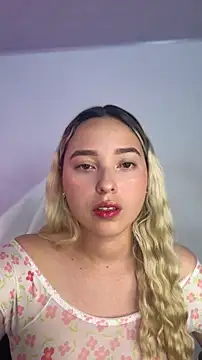 Snapshot of irispink_ chatting on March 20, 10:11 pm irispink online show from March 20, 10:11 pm