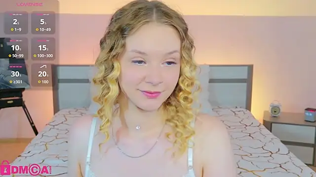 Snapshot of StaceyyJones chatting on July 7, 9:24 am StaceyyJones online show from July 7, 9:24 am