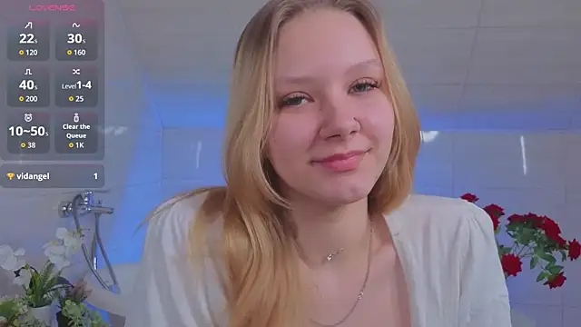 StaceyyJones online show from March 22, 11:45 am
