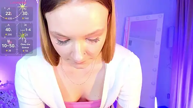 StaceyyJones online show from April 8, 9:55 am