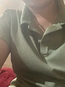 tieuvy6 online show from March 19, 2:06 pm