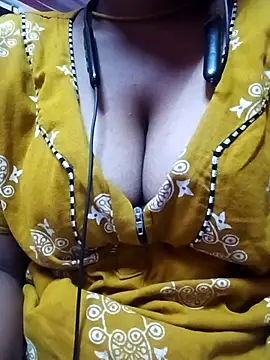 Snapshot of Lucky_Meenu chatting on April 6, 11:39 pm Lucky Meenu online show from April 6, 11:39 pm