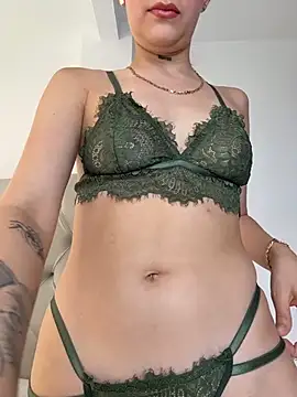 ZaraCarterX online show from April 3, 9:10 pm