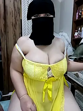 queen lily online show from May 17, 5:57 pm