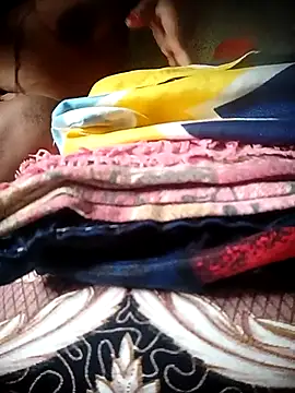 hottsexyy online show from August 7, 5:13 am