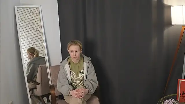 MegSchnure online show from March 19, 3:06 am