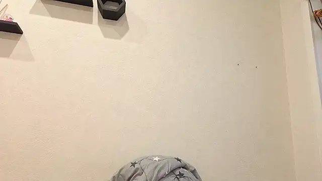 LittleKittenStar online show from June 20, 3:39 pm