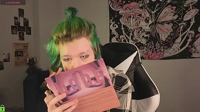 LittleKittenStar online show from April 24, 3:30 am
