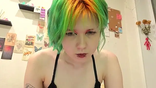 LittleKittenStar online show from May 26, 6:39 pm