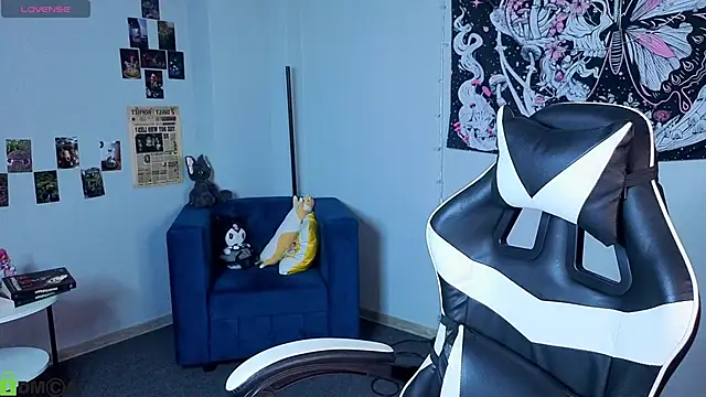 LittleKittenStar online show from May 10, 2:37 am