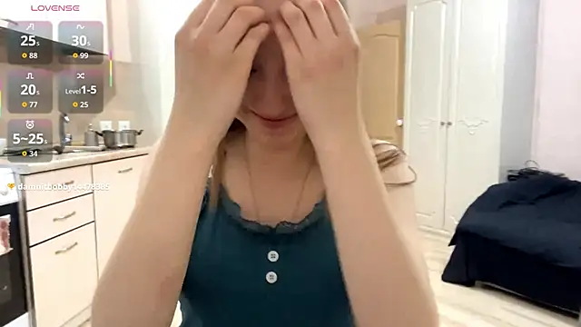 Vickyfaith online show from April 24, 9:39 pm