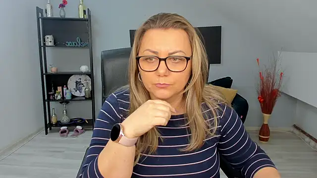 JessieRichards online show from March 19, 8:14 am