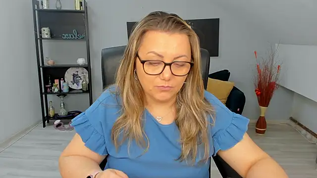 JessieRichards online show from March 24, 7:30 am