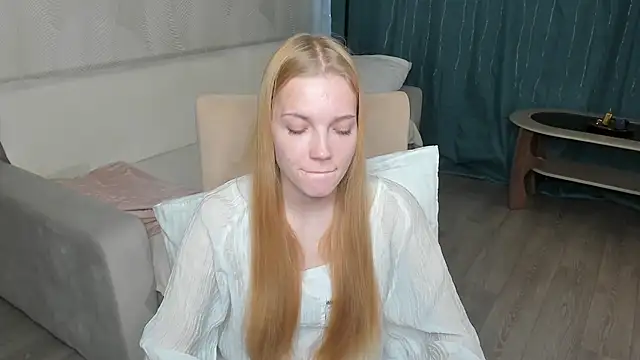 PetraRohal online show from March 31, 7:43 am