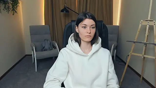 JulissaLipoma online show from March 20, 8:15 am