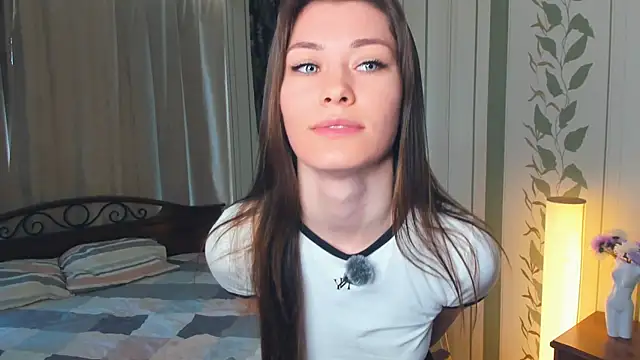 JulissaLipoma online show from May 2, 7:24 am