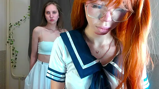 Snapshot of Emily_Nelsonn chatting on April 20, 5:58 pm Emily Nelsonn online show from April 20, 5:58 pm