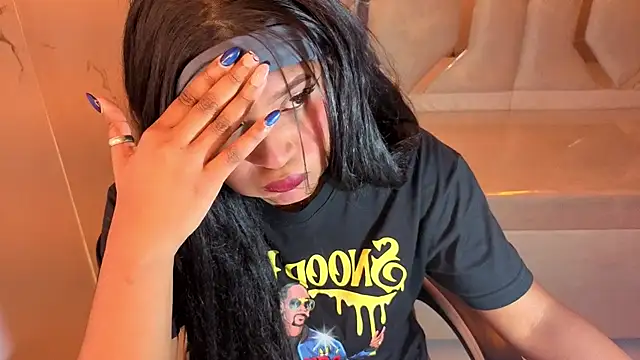 naomitp online show from May 1, 5:40 pm