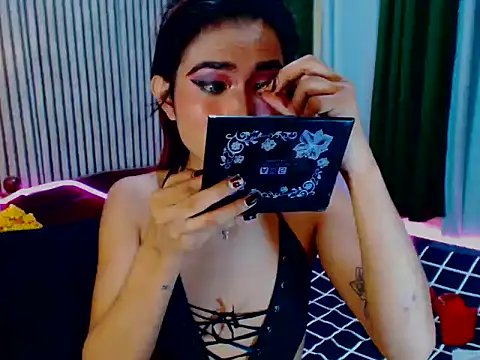 2fuckingwildDolls online show from June 22, 4:59 pm
