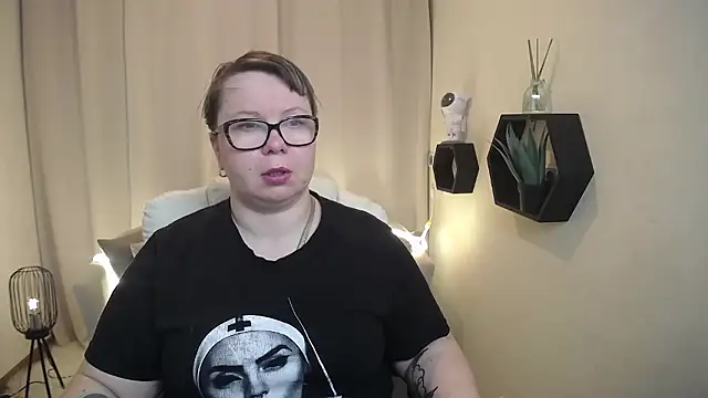 BonnnyBoobsy online show from March 23, 6:57 am