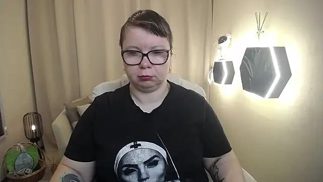 BonnnyBoobsy online show from March 28, 6:58 am