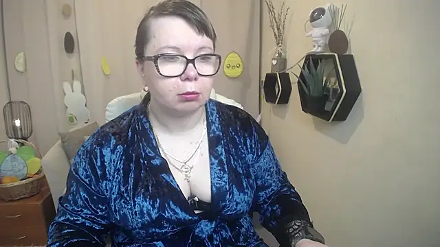 BonnnyBoobsy online show from April 8, 5:42 am