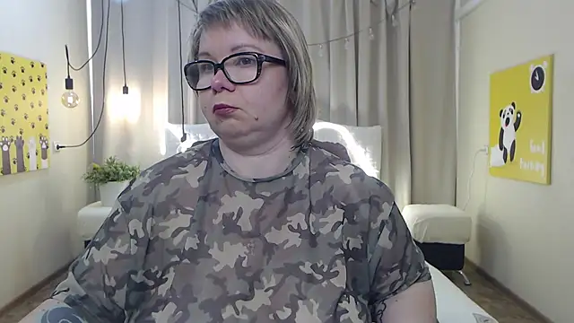 BonnnyBoobsy online show from May 4, 11:46 am