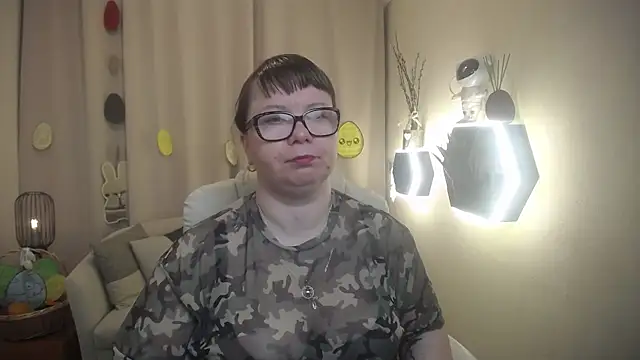 BonnnyBoobsy online show from April 4, 5:47 am