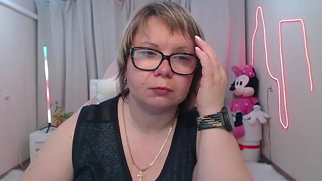 Snapshot of BonnnyBoobsy chatting on May 19, 1:56 am BonnnyBoobsy online show from May 19, 1:56 am