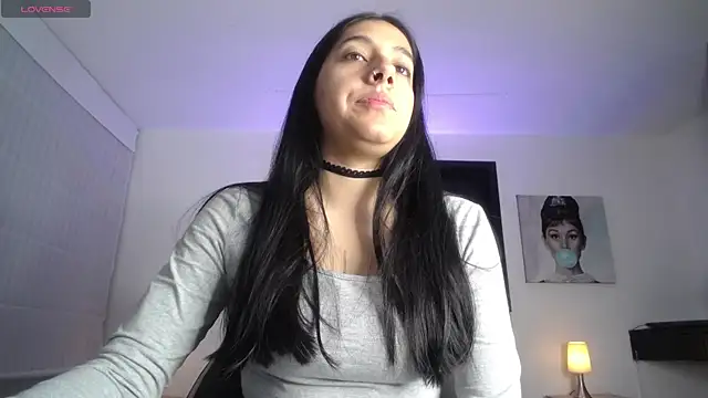 Melannyy V online show from May 30, 11:49 am