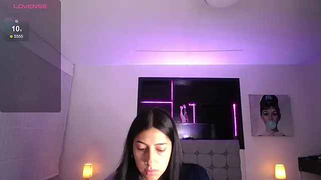 Melannyy V online show from April 30, 11:39 am